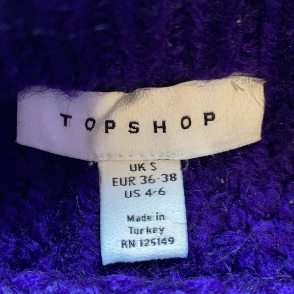 TOPSHOP • Chunky Cable Knit Sweater - Picture 6 of 10